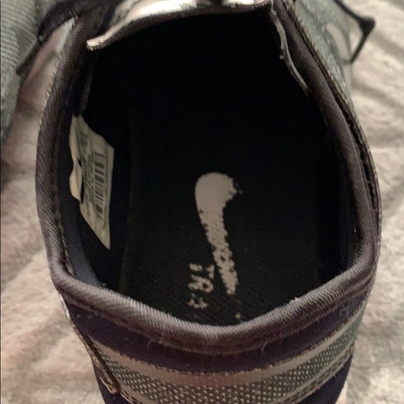 Nike Sneakers - Picture 5 of 15